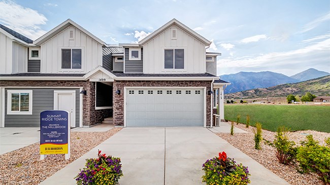 New Homes in Sun Sage Meadows by D.R. Horton