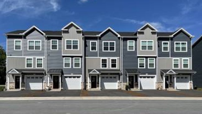 New Homes in Grays Pointe - Townhomes by S&A Homes