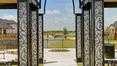 New Homes in Texas TX - Cambridge Crossing: 40ft. lots by Highland Homes Texas