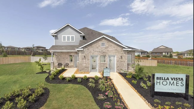 New Homes in Cinco Lakes by Legend Homes