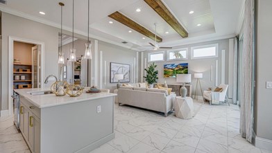 Lucaya Pointe